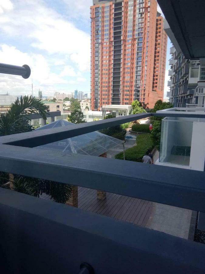 5H Tower C Manhattan Heights Cubao Qc 마닐라 외부 사진